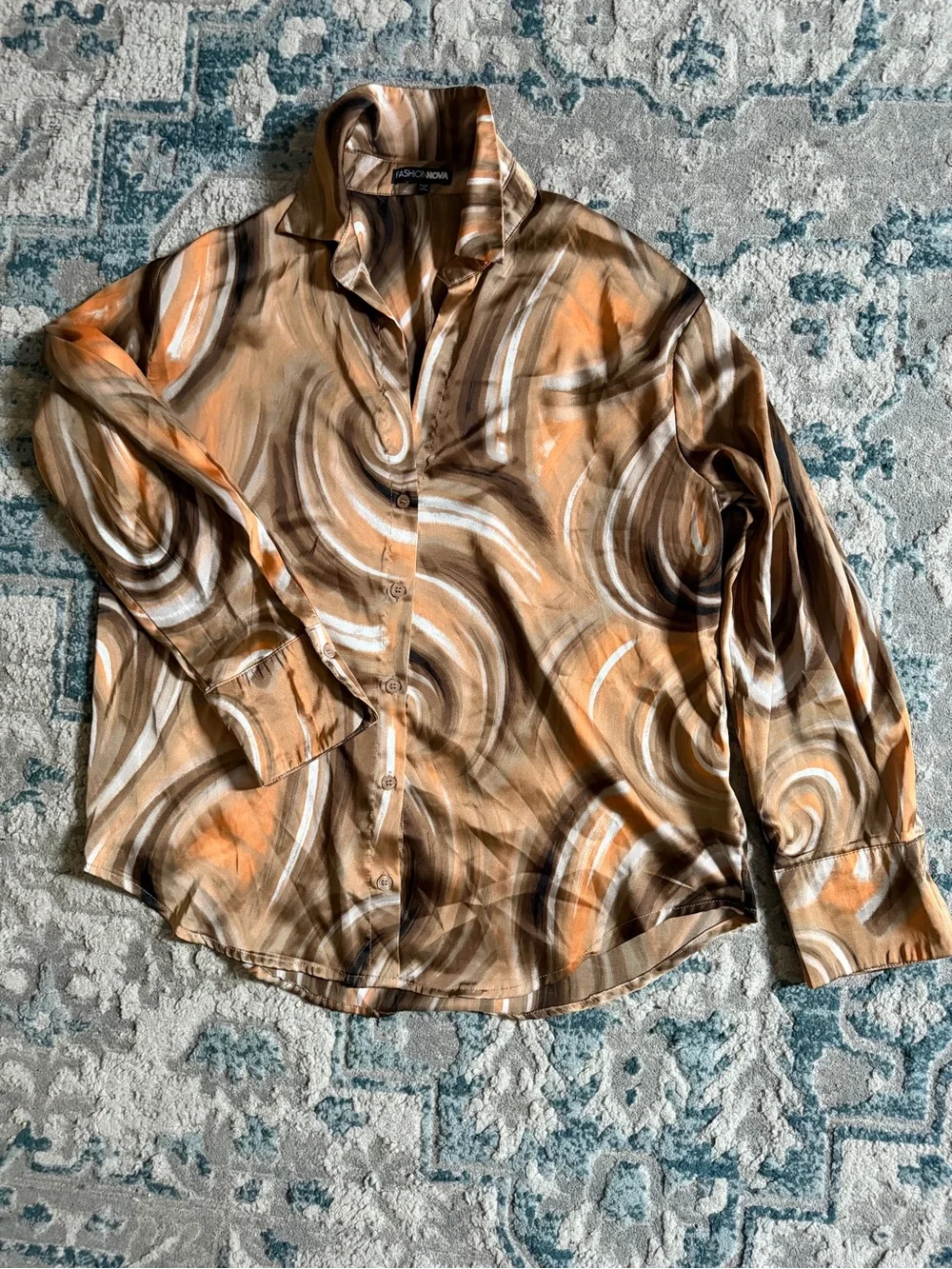 Fashion Nova Brown & Beige Swirl Satin Button-Up Top - Picture 3 of 4